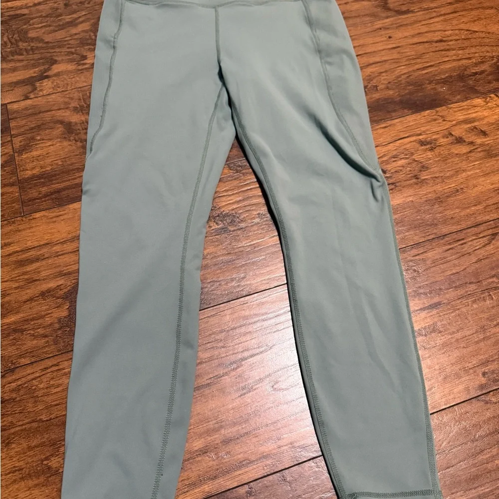Reebok Women's Soft green Leggings